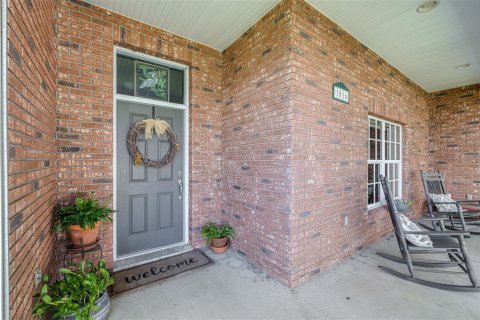 House in Winter Haven, Florida 5 bedrooms, 343.18 sq.m. № 2337318 - photo 16