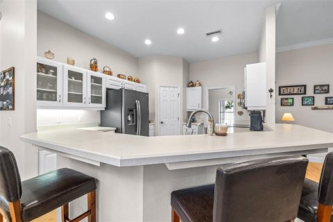 House in Winter Haven, Florida 5 bedrooms, 343.18 sq.m. № 2337318 - photo 28