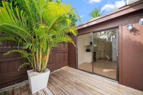 Propiedad comercial en alquiler en Cutler Bay, Florida, 1 dormitorio, 172.43 m2 № 1998551 - foto 18