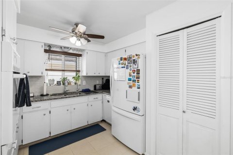 Villa ou maison à vendre à Clearwater, Floride: 2 chambres, 95.22 m2 № 2400974 - photo 14
