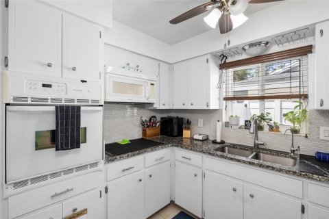 Villa ou maison à vendre à Clearwater, Floride: 2 chambres, 95.22 m2 № 2400974 - photo 13