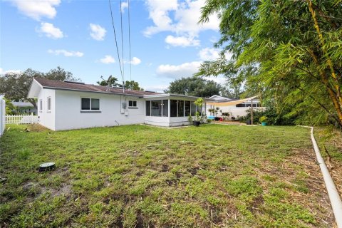 Villa ou maison à vendre à Clearwater, Floride: 2 chambres, 95.22 m2 № 2400974 - photo 30