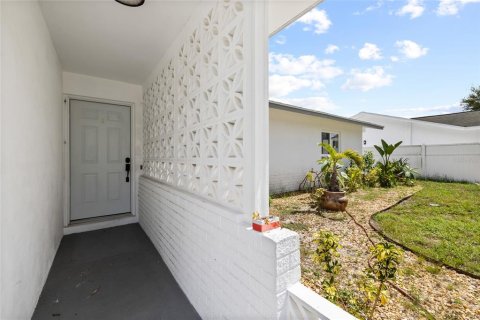 Villa ou maison à vendre à Clearwater, Floride: 2 chambres, 95.22 m2 № 2400974 - photo 5