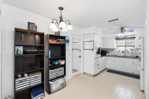Villa ou maison à vendre à Clearwater, Floride: 2 chambres, 95.22 m2 № 2400974 - photo 11