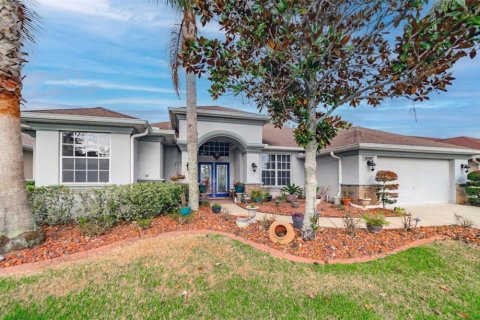 House in Brooksville, Florida 4 bedrooms, 236.62 sq.m. № 2358365