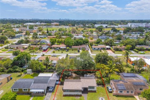Купить виллу или дом в Майами-Гарденс, Флорида 3 спальни, 110.55м2, № 2060564 - фото 27