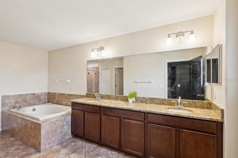 House in Hudson, Florida 3 bedrooms, 218.32 sq.m. № 1796534 - photo 28