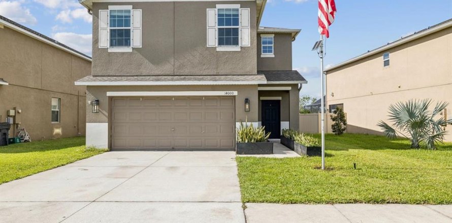 House in Hudson, Florida 3 bedrooms, 218.32 sq.m. № 1796534