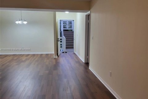 Copropriété à vendre à Cutler Bay, Floride: 2 chambres, 110.74 m2 № 1935907 - photo 11