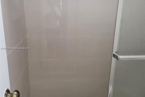 Condominio en venta en Cutler Bay, Florida, 2 dormitorios, 110.74 m2 № 1935907 - foto 14