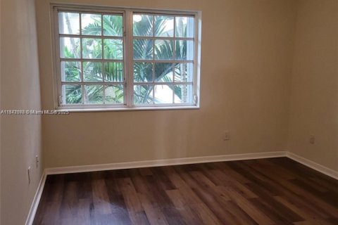 Condominio en venta en Cutler Bay, Florida, 2 dormitorios, 110.74 m2 № 1935907 - foto 15