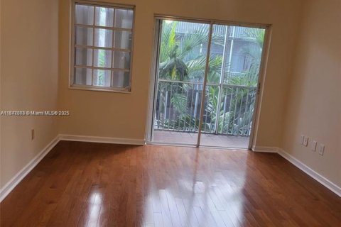 Condominio en venta en Cutler Bay, Florida, 2 dormitorios, 110.74 m2 № 1935907 - foto 10