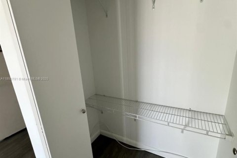 Copropriété à vendre à Miami Beach, Floride: 1 chambre, 85.19 m2 № 1945608 - photo 12