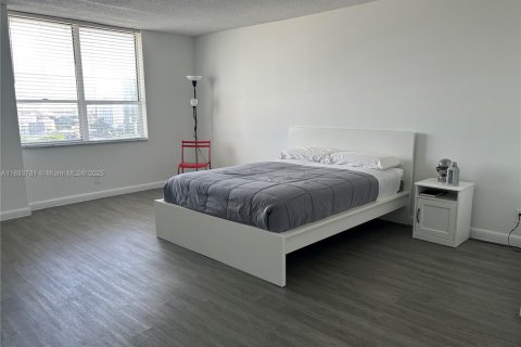 Copropriété à vendre à Miami Beach, Floride: 1 chambre, 85.19 m2 № 1945608 - photo 19