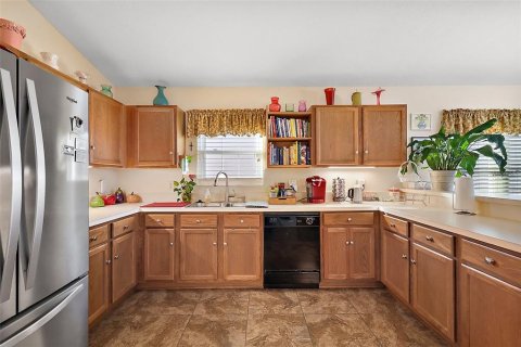 House in Leesburg, Florida 3 bedrooms, 258.27 sq.m. № 1547992 - photo 10
