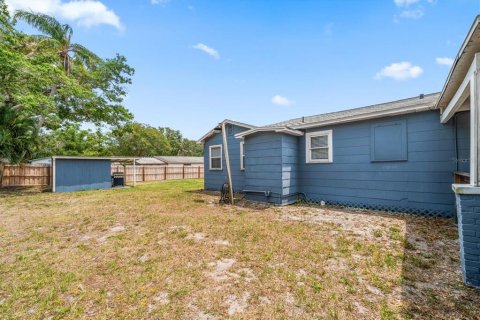 House in Largo, Florida 3 bedrooms, 110.37 sq.m. № 1679774 - photo 22