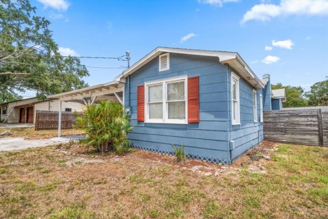 House in Largo, Florida 3 bedrooms, 110.37 sq.m. № 1679774 - photo 2