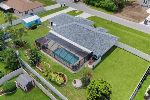 House in Port Charlotte, Florida 3 bedrooms, 186.18 sq.m. № 1885532 - photo 5