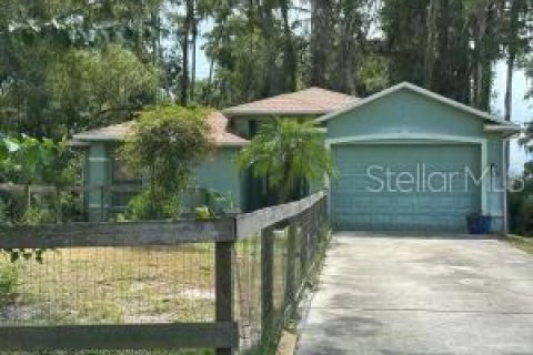Casa en venta en New Port Richey, Florida, 3 dormitorios, 184.5 m2 № 1898761 - foto 1