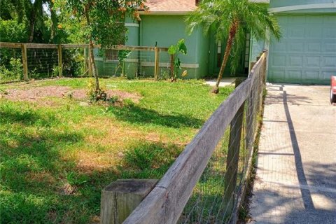 Casa en venta en New Port Richey, Florida, 3 dormitorios, 184.5 m2 № 1898761 - foto 2