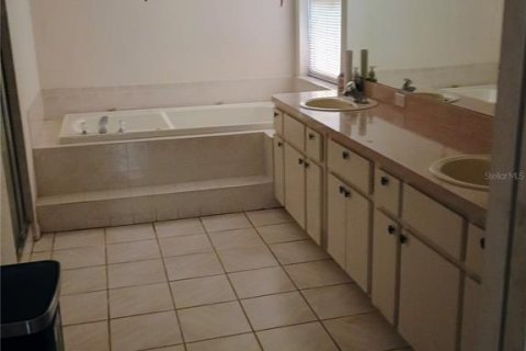 Casa en venta en New Port Richey, Florida, 3 dormitorios, 184.5 m2 № 1898761 - foto 18