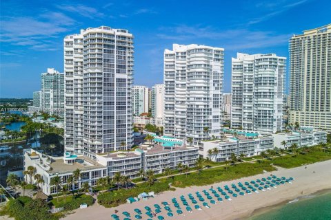 Condominio en venta en Sunny Isles Beach, Florida, 1 dormitorio, 117.06 m2 № 2020201 - foto 16