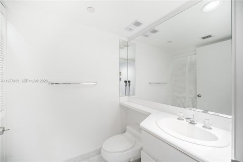 Condominio en venta en Sunny Isles Beach, Florida, 1 dormitorio, 117.06 m2 № 2020201 - foto 14