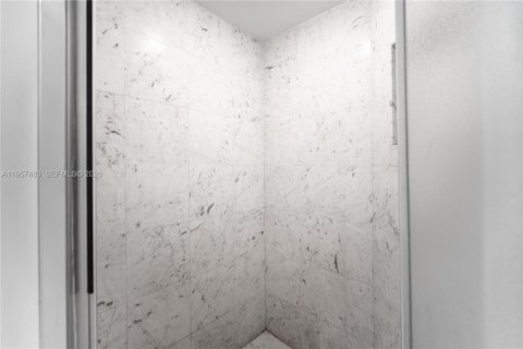 Condominio en venta en Sunny Isles Beach, Florida, 1 dormitorio, 117.06 m2 № 2020201 - foto 13