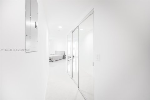 Condominio en venta en Sunny Isles Beach, Florida, 1 dormitorio, 117.06 m2 № 2020201 - foto 10