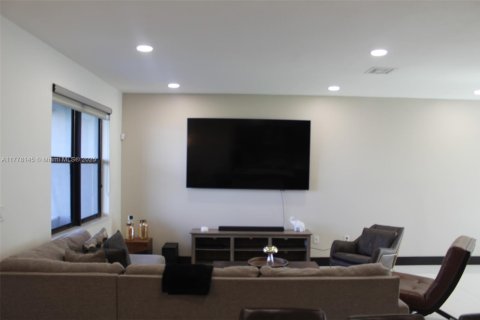 Adosado en venta en Miami Lakes, Florida, 3 dormitorios, 147.53 m2 № 1700282 - foto 6