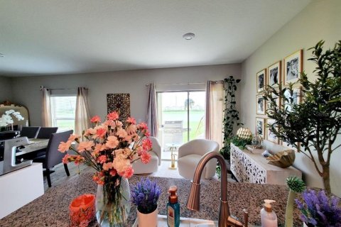 House in Tampa, Florida 3 bedrooms, 145.67 sq.m. № 2234460 - photo 15