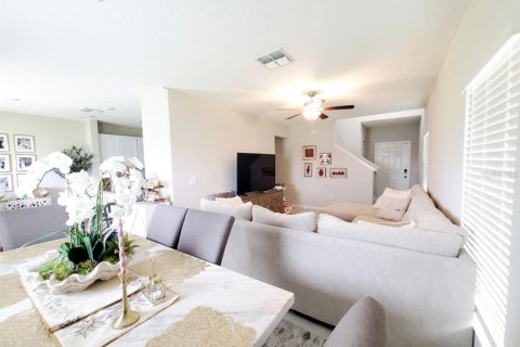 House in Tampa, Florida 3 bedrooms, 145.67 sq.m. № 2234460 - photo 8