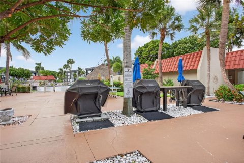 Condominio en venta en Pompano Beach, Florida, 1 dormitorio, 58.53 m2 № 2017240 - foto 24