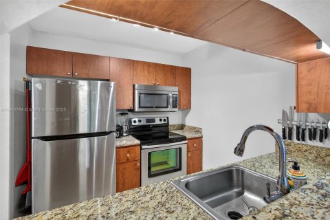 Condominio en venta en Pompano Beach, Florida, 1 dormitorio, 58.53 m2 № 2017240 - foto 7