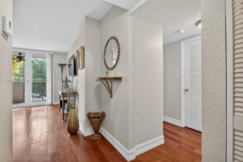 Condominio en venta en Pompano Beach, Florida, 1 dormitorio, 58.53 m2 № 2017240 - foto 4