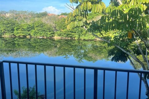 Купить кондоминиум в Санрайз, Флорида 2 спальни, 90.12м2, № 1973123 - фото 12