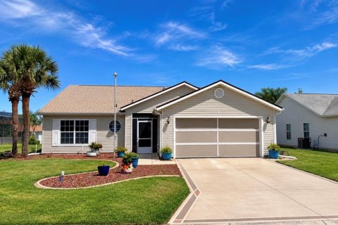 Villa ou maison à Leesburg, Floride 3 chambres, 172.61 m2 № 2375607