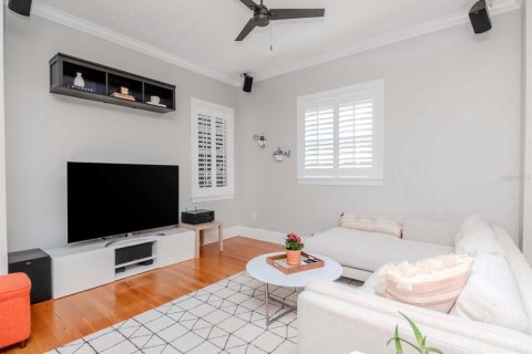 Townhouse in Tampa, Florida 3 bedrooms, 196.86 sq.m. № 2101863 - photo 7
