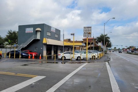 Купить коммерческую недвижимость в Хайалиа, Флорида № 1985013 - фото 1