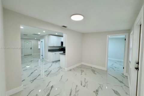 Villa ou maison à vendre à Punta Gorda, Floride: 5 chambres, 133.78 m2 № 1689037 - photo 13