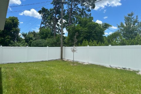 Снять в аренду виллу или дом в Порт-Сент-Луси, Флорида 4 спальни, 303.98м2, № 1992473 - фото 20