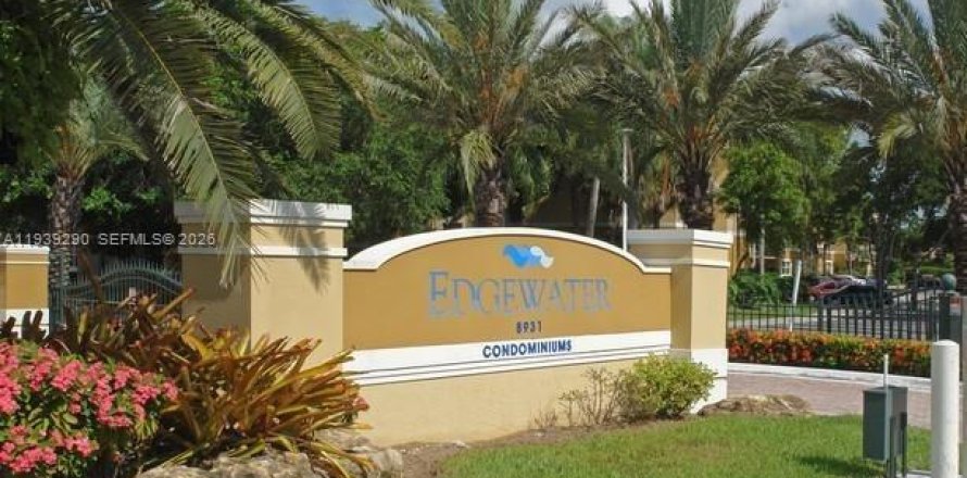 Condo à Coral Springs, Floride, 3 chambres  № 1996572