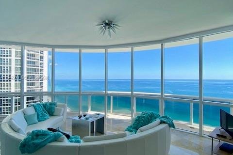 Condo à Sunny Isles Beach, Floride, 3 chambres  № 1999288