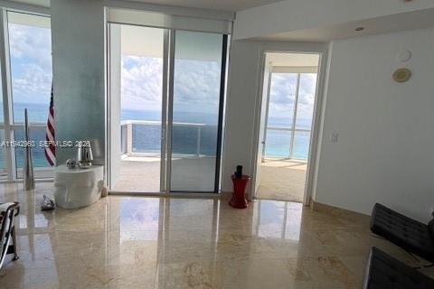 Copropriété à louer à Sunny Isles Beach, Floride: 3 chambres, 199.09 m2 № 1999288 - photo 23