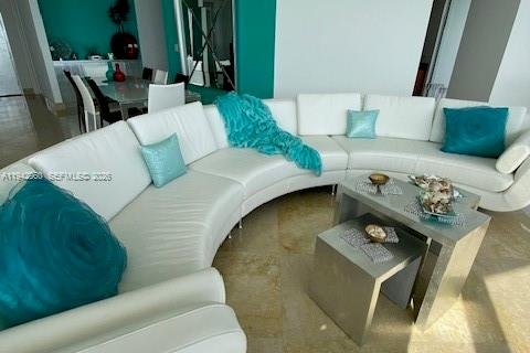 Copropriété à louer à Sunny Isles Beach, Floride: 3 chambres, 199.09 m2 № 1999288 - photo 3