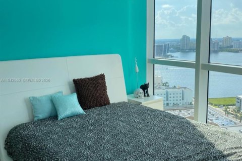 Copropriété à louer à Sunny Isles Beach, Floride: 3 chambres, 199.09 m2 № 1999288 - photo 10