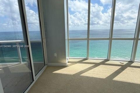 Copropriété à louer à Sunny Isles Beach, Floride: 3 chambres, 199.09 m2 № 1999288 - photo 14