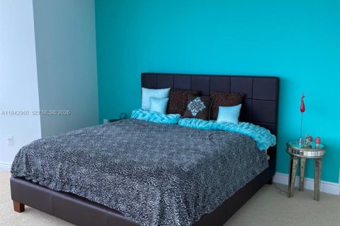 Copropriété à louer à Sunny Isles Beach, Floride: 3 chambres, 199.09 m2 № 1999288 - photo 15