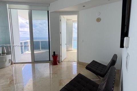 Copropriété à louer à Sunny Isles Beach, Floride: 3 chambres, 199.09 m2 № 1999288 - photo 12