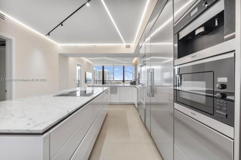 Apartamento en alquiler en Aventura, Florida, 3 dormitorios, 271.09 m2 № 1978164 - foto 10